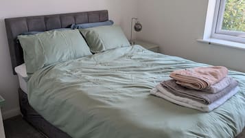 House | 2 bedrooms, free WiFi, bed sheets
