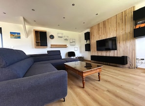 TV