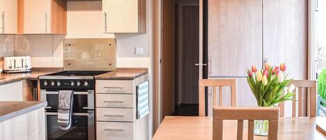 Kookgerei, borden en bestek