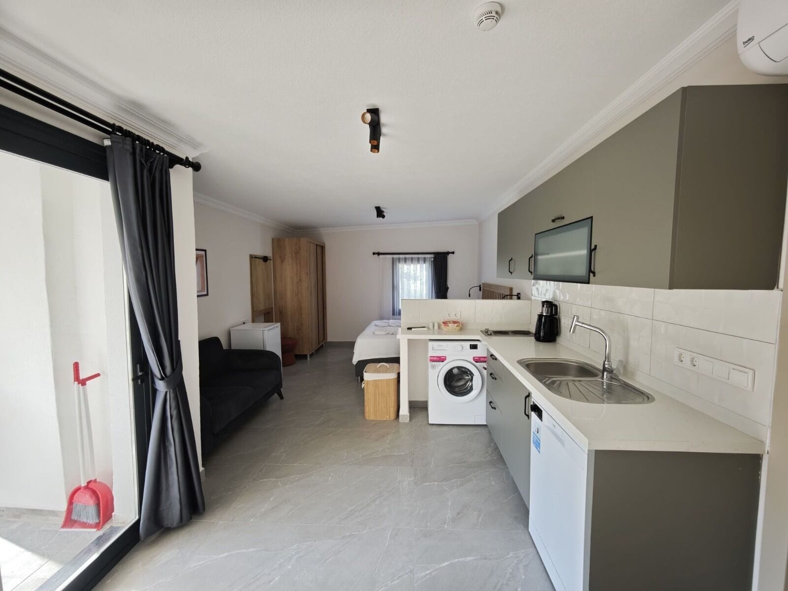 Literie de qualité supérieure, coffres-forts dans les chambres, bureau