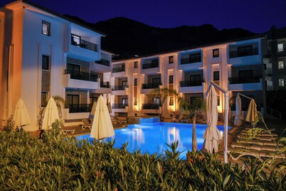 Diplomat Suites