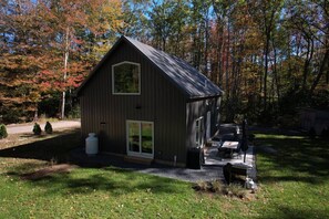 Exterior - Experience this stylish and unique stay just 8 minutes from Boothbay Harbor. (Boothbay)
