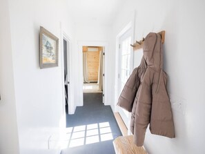 Interior - Experience this stylish and unique stay just 8 minutes from Boothbay Harbor. (Boothbay)