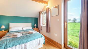 3 bedrooms, free WiFi, bed sheets