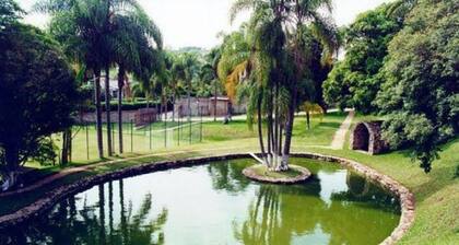 Mountain retreat, with beautiful views and full leisure facilities, 5 minutes from the center