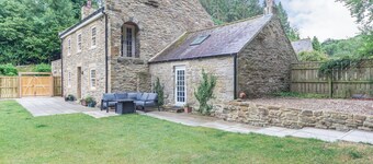 Black Bee Cottage - UK39899