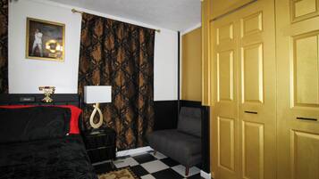 3 bedrooms, desk, iron/ironing board, WiFi