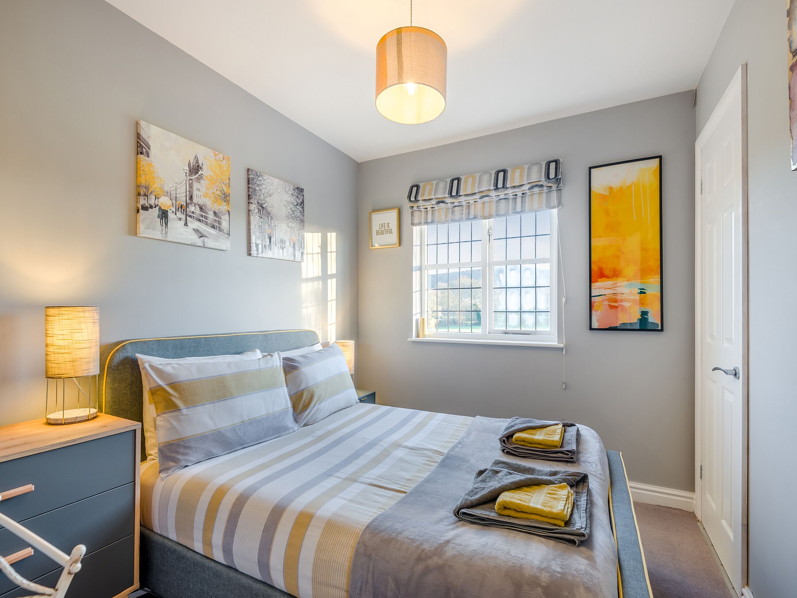 3 quartos, Wi-Fi de cortesia, roupa de cama