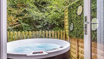 Baignoire à remous extérieure