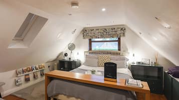 1 quarto, Wi-Fi de cortesia, roupa de cama