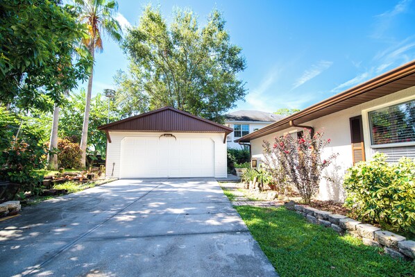 Property grounds - Private Studio Suite (Lakeland)