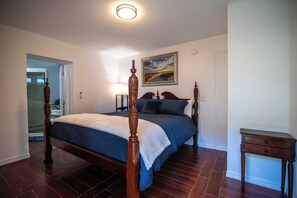 1 bedroom, free WiFi, bed sheets - Private Studio Suite (Lakeland)