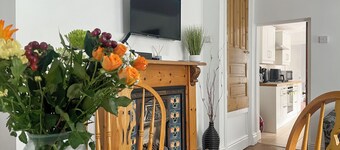 2 bedroom accommodation in Taff’s Well, near Cardiff