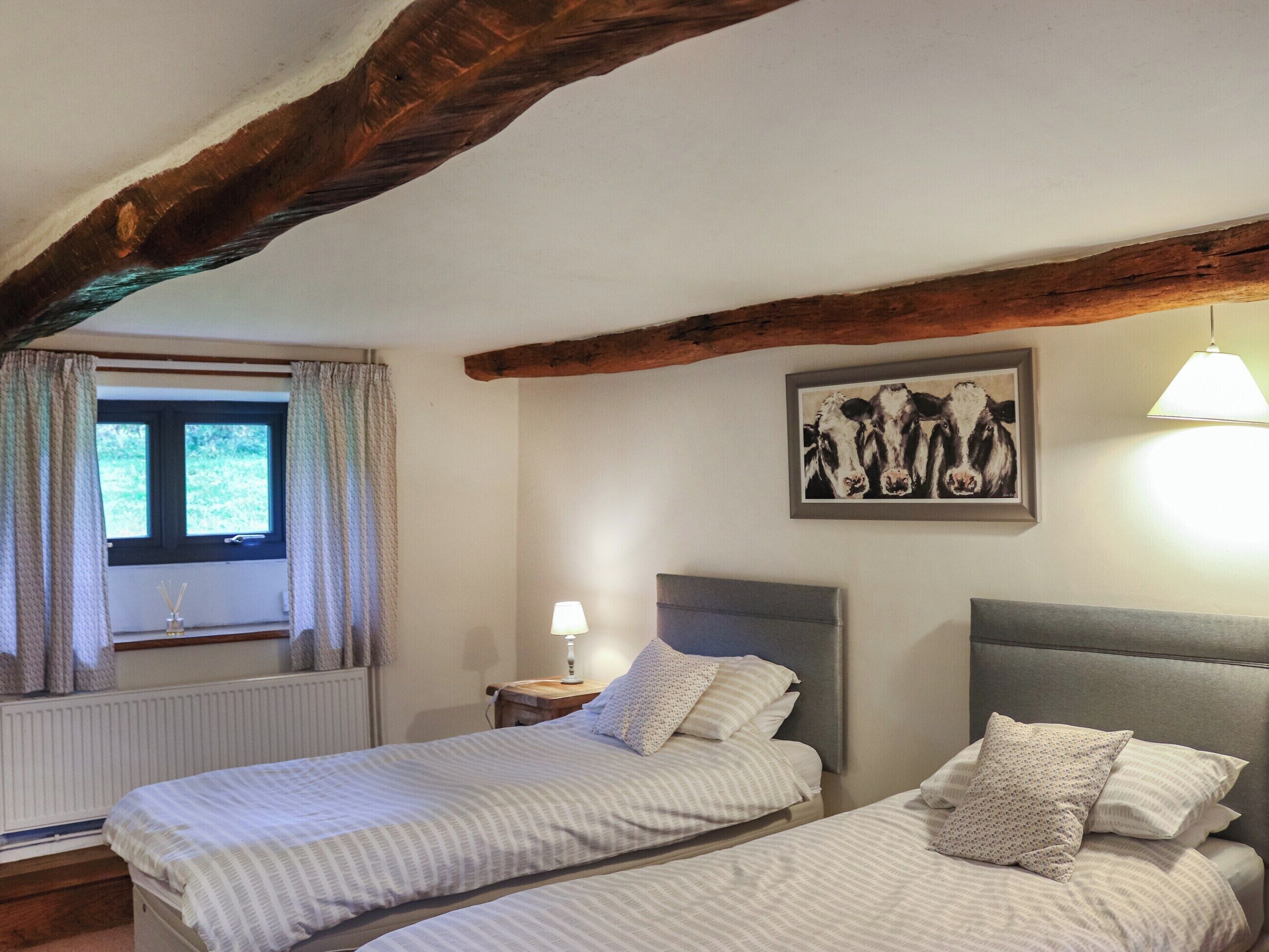 4 bedrooms, free WiFi, bed sheets