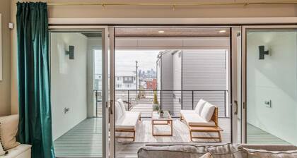 Stunning Skyline Manor | Rooftop Views