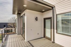 Exterior detail - Stunning Skyline Manor | Rooftop Views (Nashville)