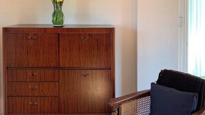 Interior - Feltham's Cottage - UK42324 (Horsington Marsh, near Templecombe)