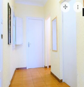 Interior - (5) PRIVATE INDIVIDUAL BEDROOM WITH 200 M2 SUNNY TERRACE (Barcelona)