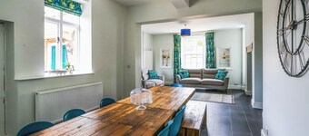 Salt House - UK43012