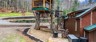 The Tree Spa, Tiny Cabin w/ Hot Tub in the trees