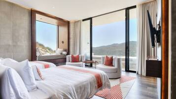 4 bedrooms, desk, iron/ironing board, WiFi
