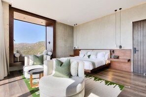 3 bedrooms, desk, iron/ironing board, WiFi