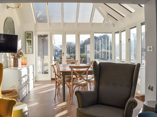 Pines Cottage - UK42110