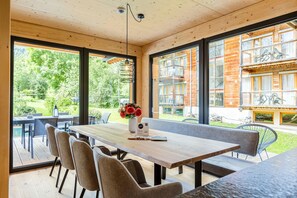 Apartment | Dining