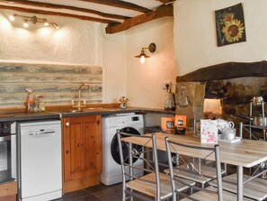 Dishwasher - 3 bedroom accommodation in Marhamchurch, near Bude (Marhamchurch, near Bude)