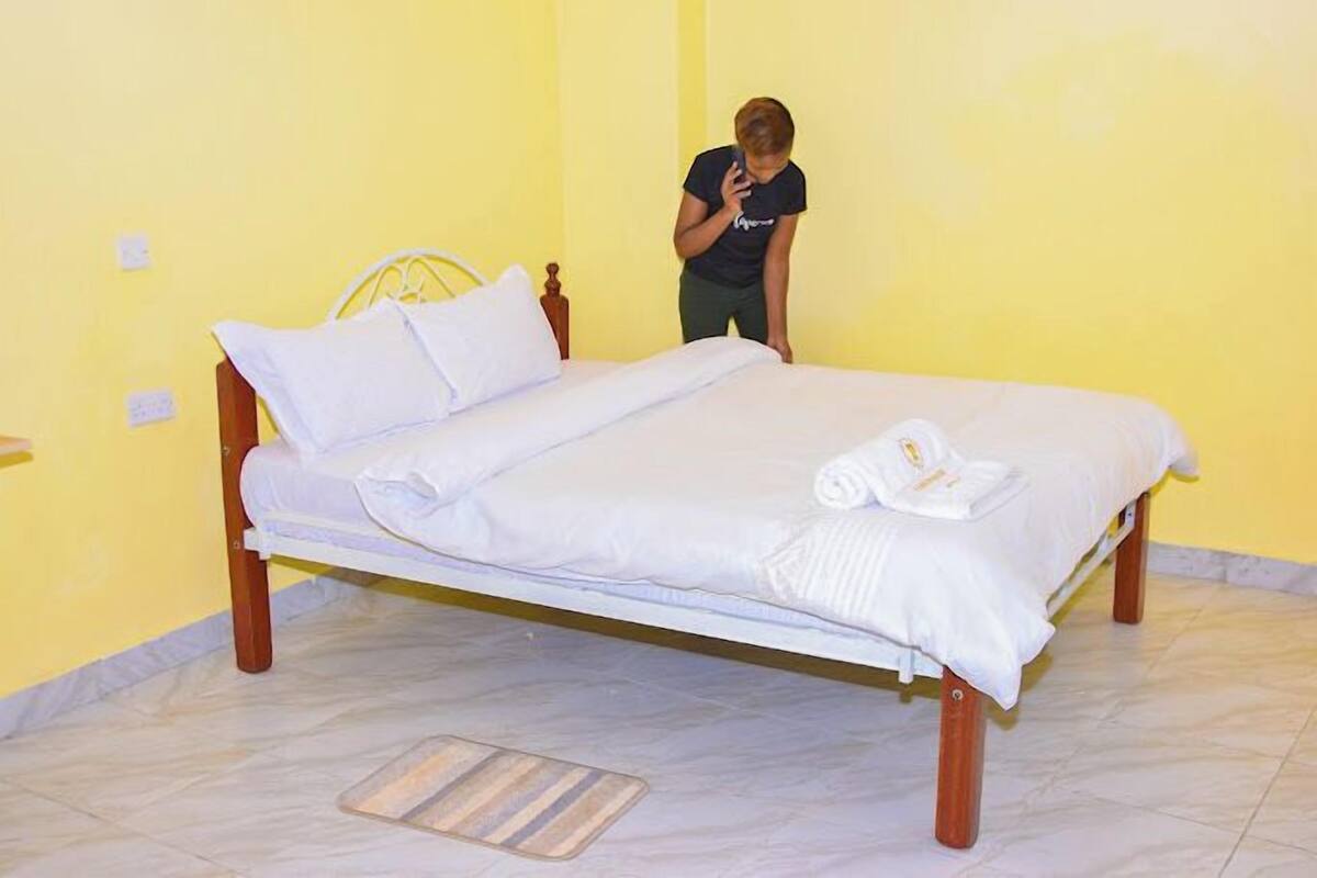 Single Room | Free WiFi