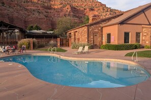 Unclassified image, 4 of 29, button