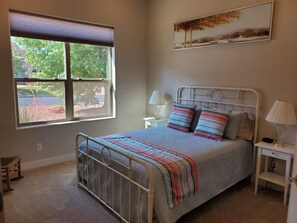 3 bedrooms, WiFi, bed sheets