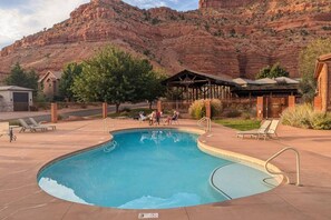 Pool - Coral Cliff View - Amazing Views and Pool (Kanab)