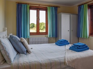 3 bedrooms, free WiFi, bed sheets