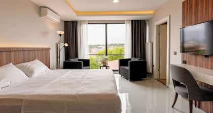 Joyful Hotel By Gnl