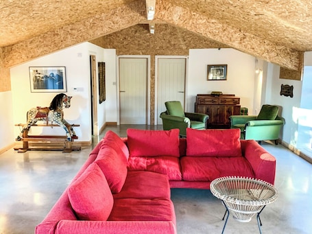 TV. The Organic Cabin - UK42325