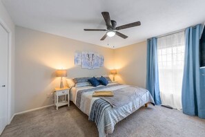 3 bedrooms, desk, iron/ironing board, travel cot