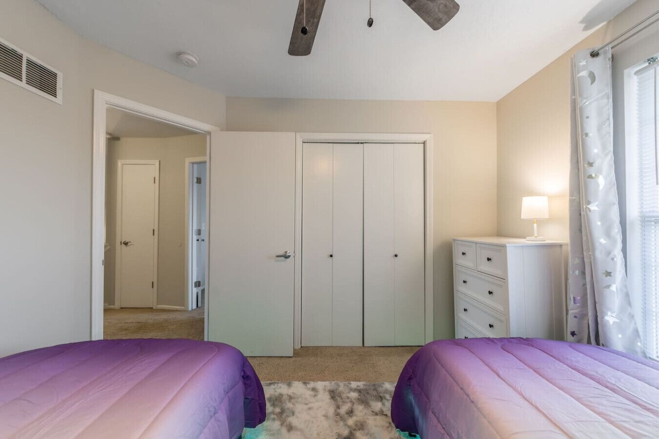 3 bedrooms, desk, iron/ironing board, travel cot