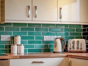 Dishwasher, cookware/dishes/utensils