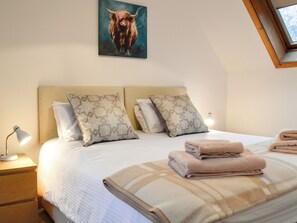 3 bedrooms, free WiFi, bed sheets