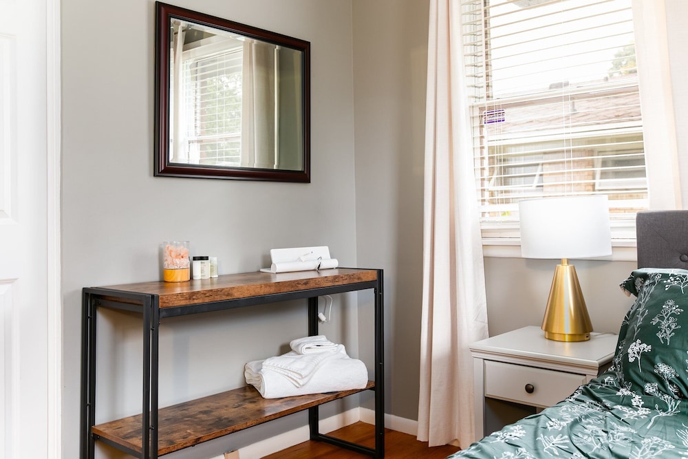 Golden Shamrock 3BR Home 3min to ND South Bend Vrbo