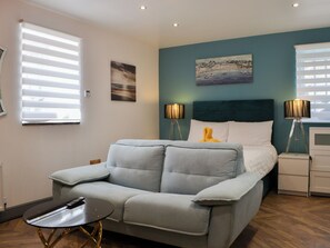 1 室のベッドルーム、WiFi (無料)、ベッドシーツ