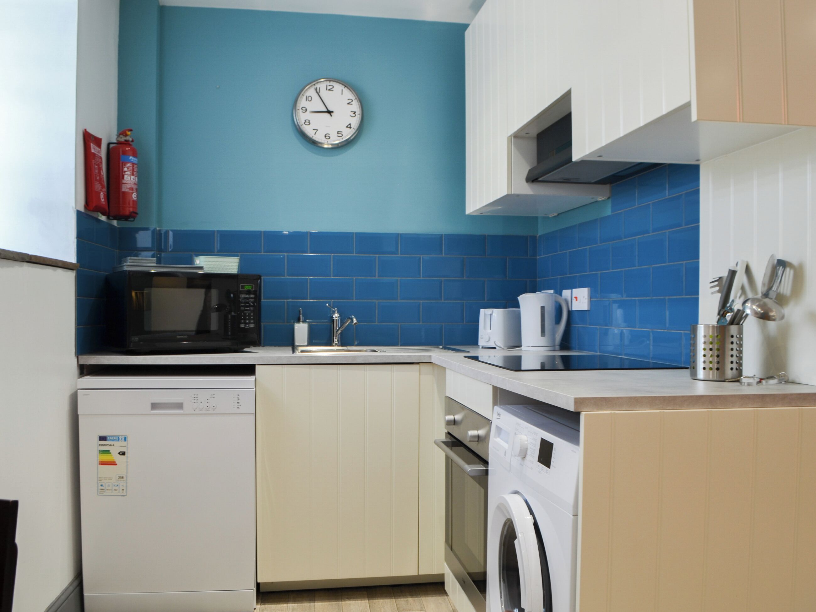 Dishwasher, high chair