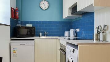 Dishwasher, high chair