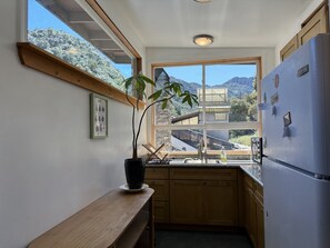 Interior - Panoramic Loft with Deck, Private Trails and Creek (Topanga)