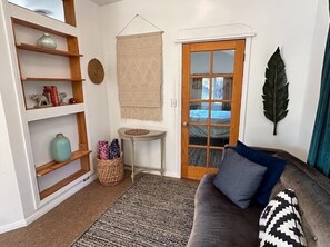 Living area - Panoramic Loft with Deck, Private Trails and Creek (Topanga)