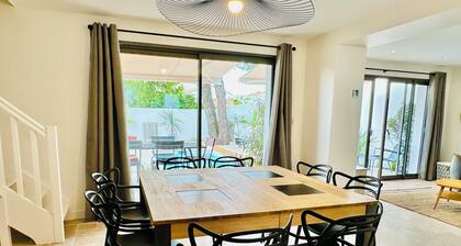 Beautiful villa with private pool - heart of the village