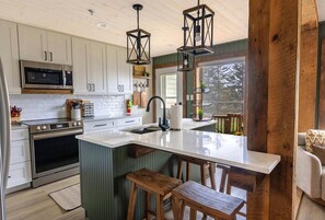 Fridge, microwave, oven, stovetop - 107A Leatherbark | Luxury Living in the Summer Mountains (Snowshoe)