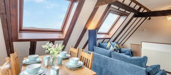 Lovely barn in a beautiful setting with swimming pool.