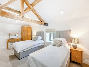 4 bedrooms, free WiFi, bed sheets